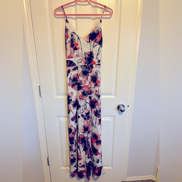 RW&Co Full Length Flowy Crinkle Crepe Dress - Size 8 - Picture 1 of 3